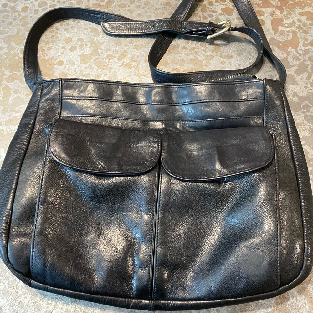 Boulder Ridge Crossbody Bag Purse Satchel Soft Leather Black Adjustable straps